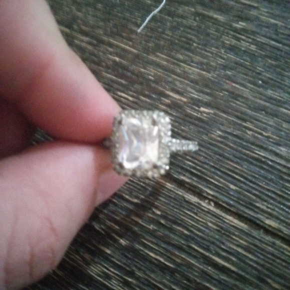 Ring - Picture 4 of 4